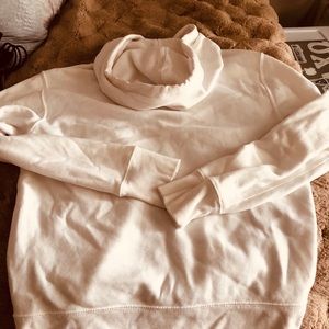 Ralph Lauren Tops - Ralph Lauren woman’s sweatshirt hoodie Ralph Lauren Tops - Ralph Lauren woman’s sweatshirt hoodie